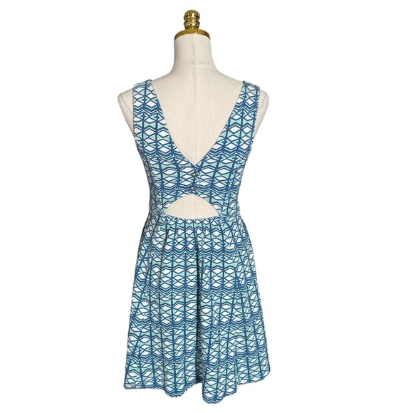 Maeve Anthropologie Double V Fit Flare Green Textured Geometric Women’s Dress 2 - Picture 5 of 8